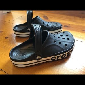 Black Crocs